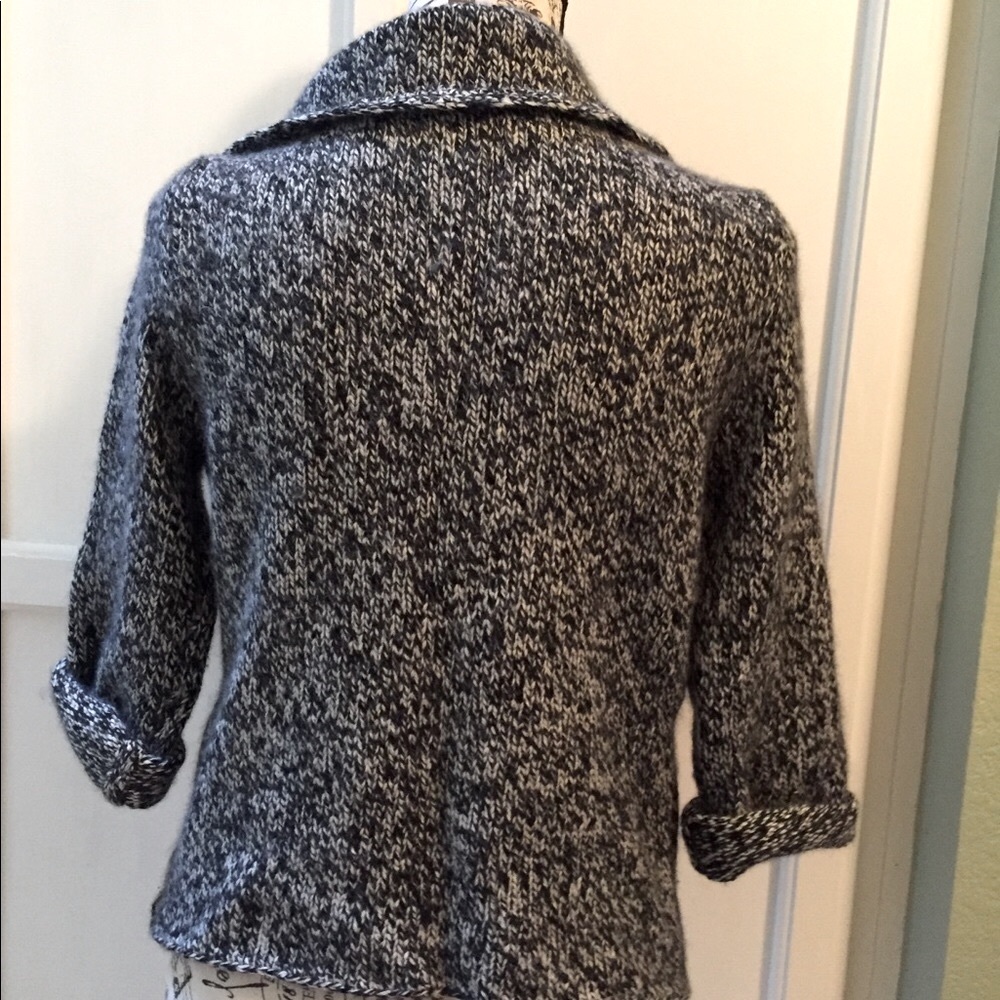 Ann Taylor black /white wool & angora cropped sweater - Picture 2 of 4